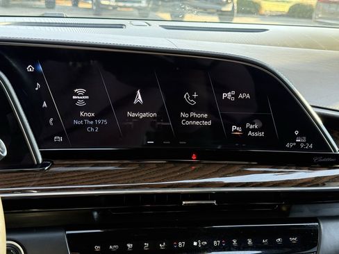 Used 2021 Cadillac Escalade ESV Sport Platinum w/ Heavy-Duty Trailer Package image 14