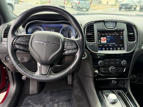 Used 2022 Chrysler 300 S w/ Comfort Group RWD image 14