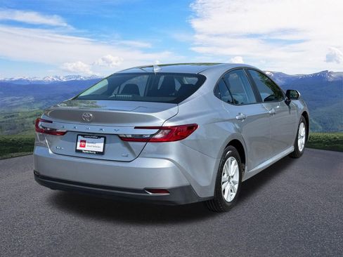 Used 2026 Toyota Camry LE FWD image 5