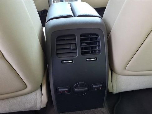 Used 2013 Lincoln MKS AWD image 14