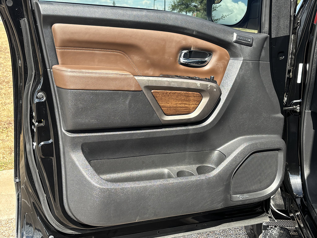 Used 2021 Nissan Titan Platinum Reserve AWD/4WD image 27