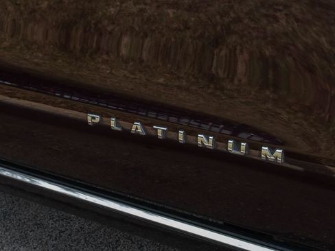 Used 2024 Ford Expedition Platinum RWD image 8