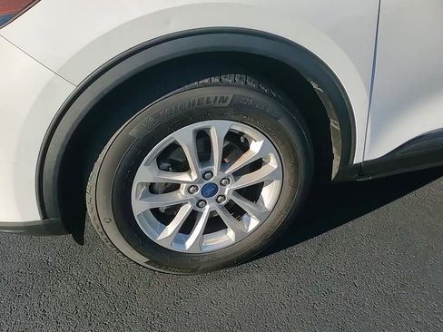 Used 2022 Ford Escape SE w/ Convenience Package image 9