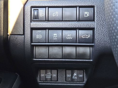 Certified 2025 Toyota Tacoma Limited image 24