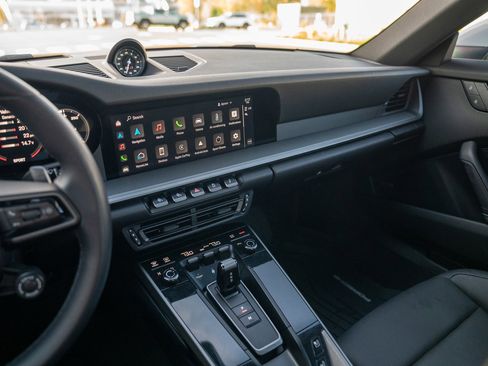 Used 2023 Porsche 911 Carrera image 15