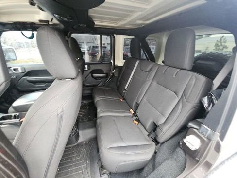 Used 2019 Jeep Wrangler Unlimited Sport S image 18