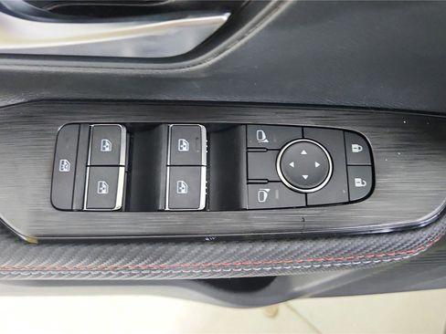 New 2026 Nissan Kicks SR w/ Cold Weather Package image 10