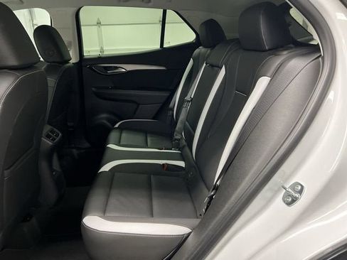 Certified 2025 Buick Envision Sport Touring image 25