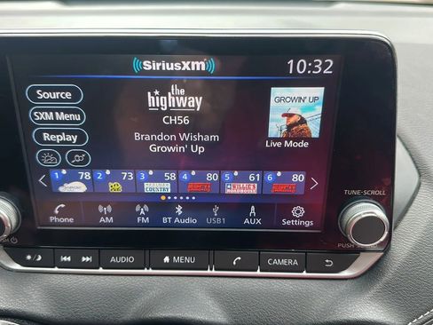 Used 2021 Nissan Sentra SV image 10