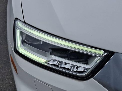 Used 2018 Audi Q3 2.0T Premium Plus image 9