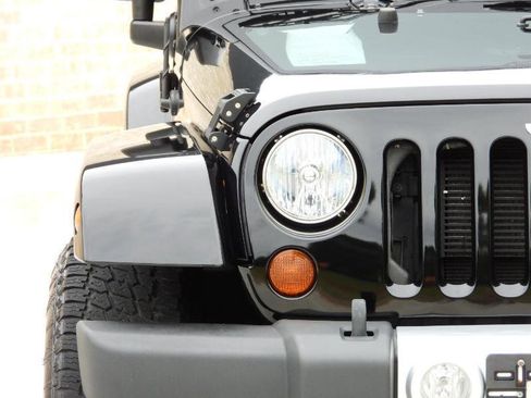 Used 2013 Jeep Wrangler Sahara w/ Connectivity Group AWD/4WD image 31