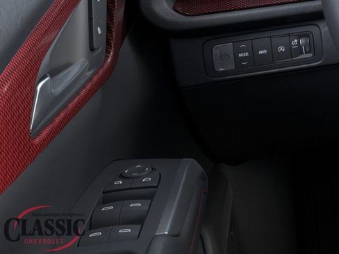 New 2026 Chevrolet Traverse Z71 w/ Enhanced Driving Package AWD/4WD image 25
