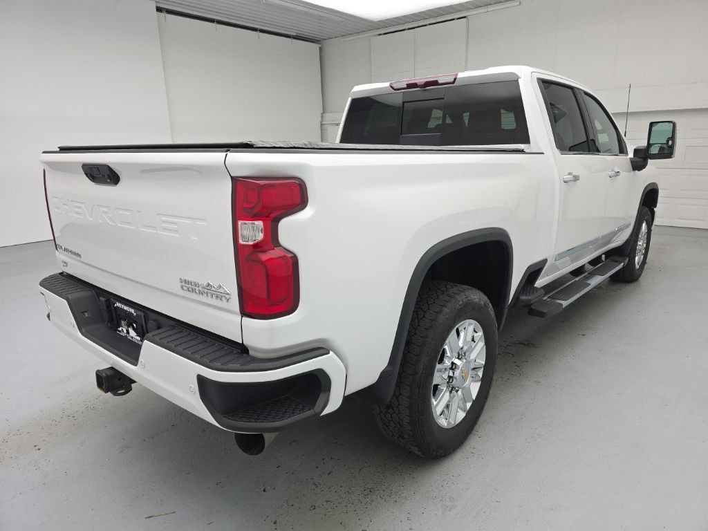 Used 2024 Chevrolet Silverado 3500 High Country AWD/4WD image 12