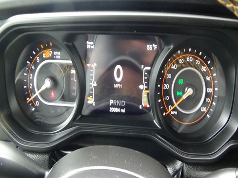 Used 2024 Jeep Wrangler Unlimited Sahara w/ Safety Group AWD/4WD image 23