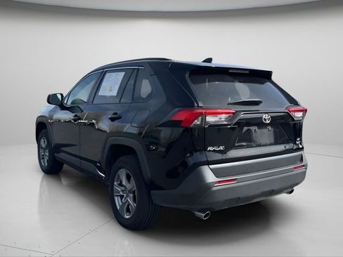 Used 2025 Toyota RAV4 LE image 6