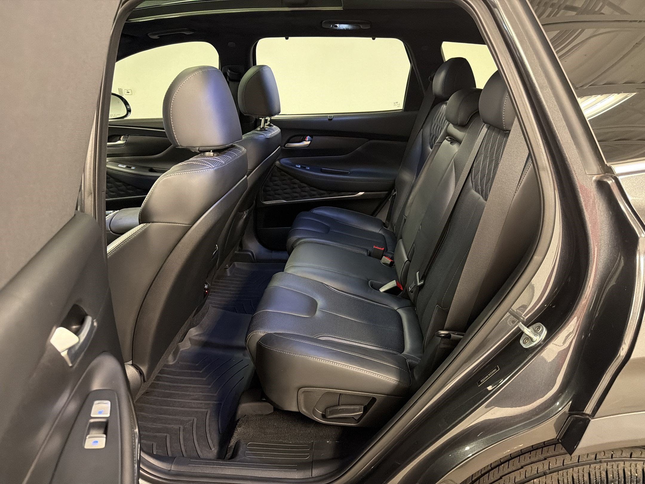 Used 2021 Hyundai Santa Fe Calligraphy AWD/4WD image 23