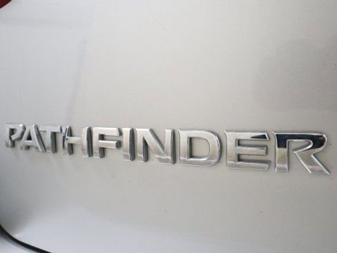 Used 2019 Nissan Pathfinder SL image 24