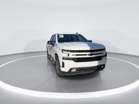 Used 2022 Chevrolet Silverado 1500 RST image 2