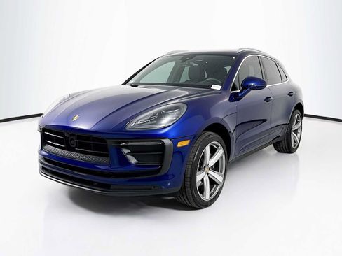Certified 2026 Porsche Macan AWD/4WD image 1