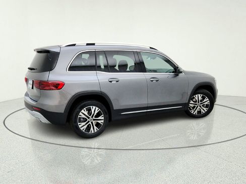 New 2026 Mercedes-Benz GLB 250 image 8