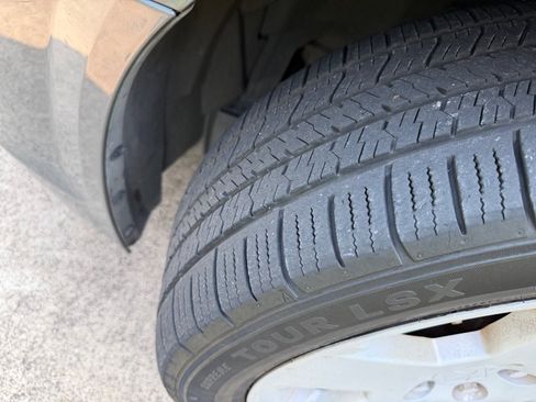 Used 2009 Saturn Aura XE w/ Preferred Package FWD image 21