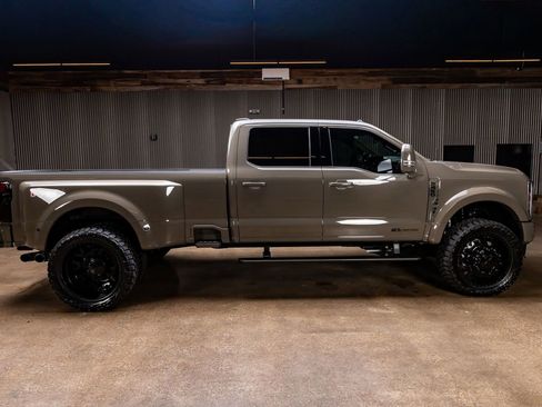 Used 2026 Ford F450 King Ranch w/ Chrome Package image 11