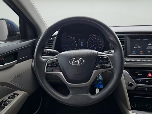 Used 2018 Hyundai Elantra SEL FWD image 11