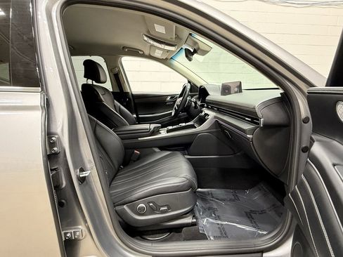 Used 2024 Genesis GV80 2.5T image 36