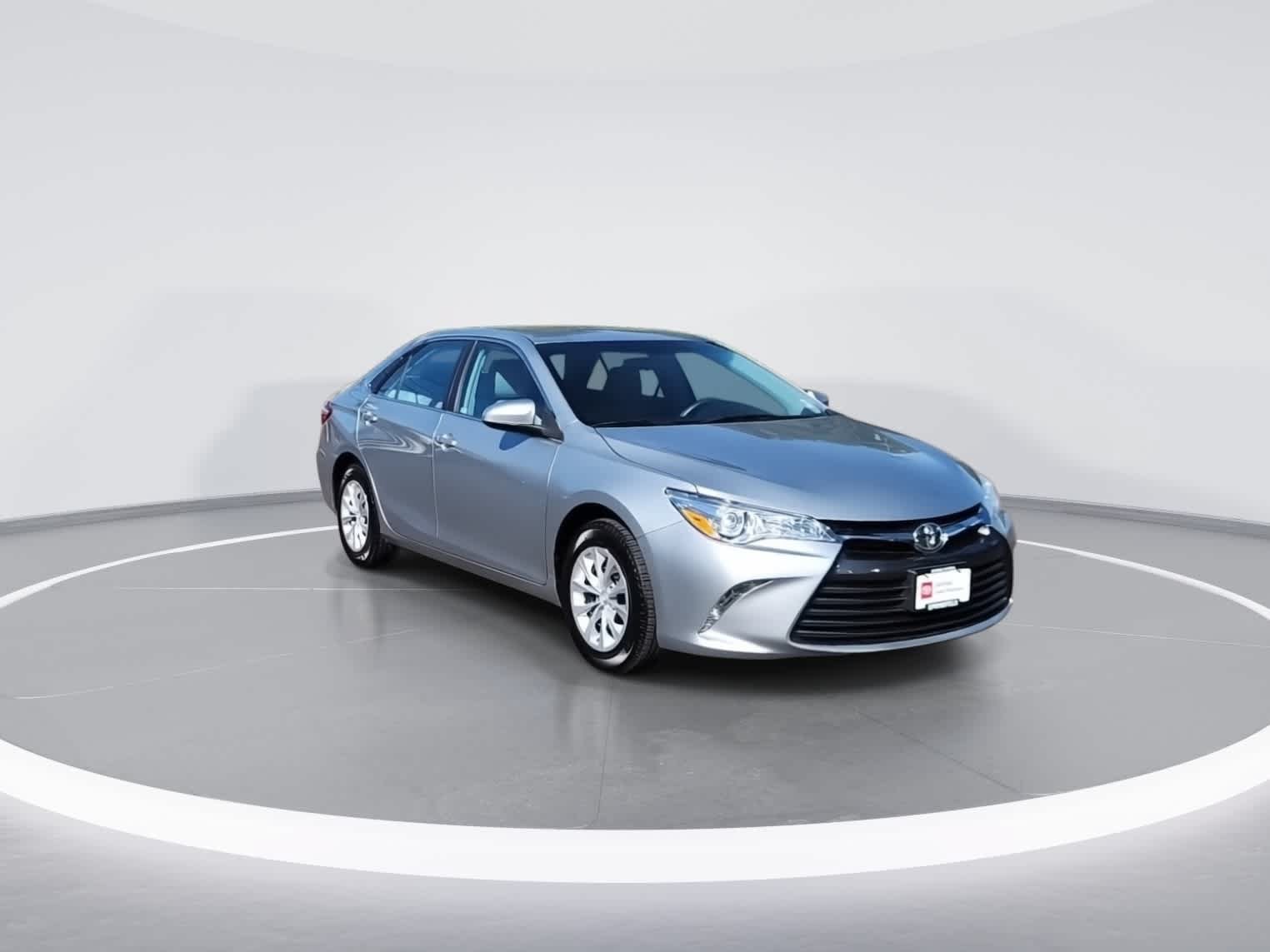 Certified 2016 Toyota Camry LE FWD image 2