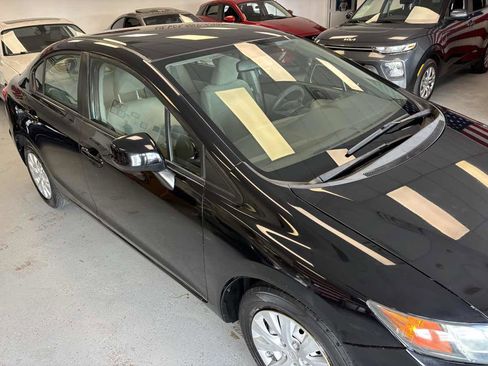 Used 2012 Honda Civic LX image 4