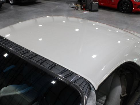 Used 2005 Ford Thunderbird 50th Anniversary RWD image 34