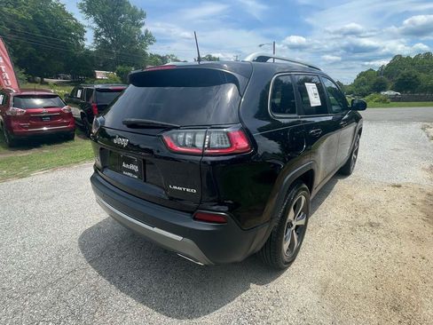 Used 2019 Jeep Cherokee Limited AWD/4WD image 8