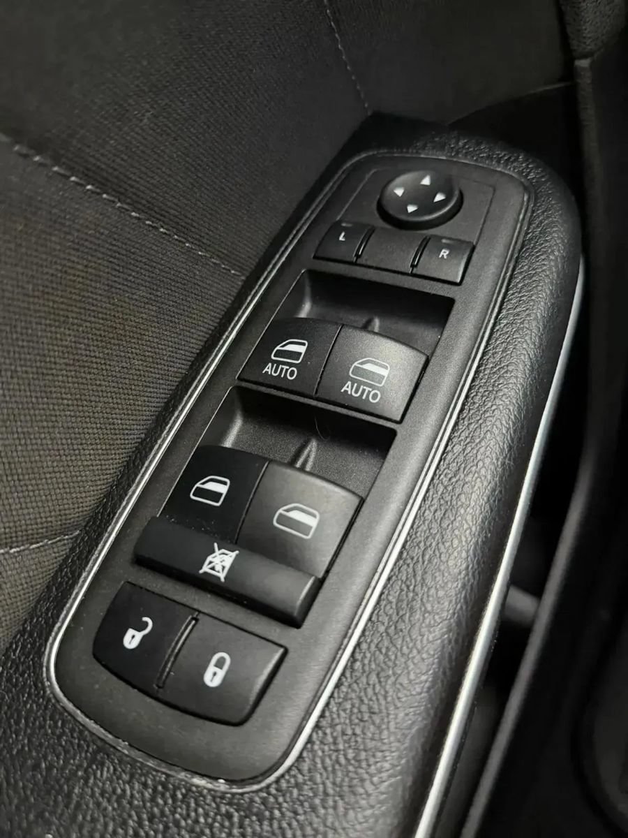 Used 2021 Dodge Charger SXT RWD image 27