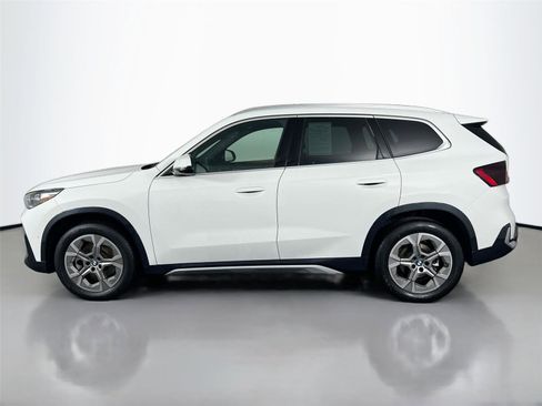 Used 2025 BMW X1 xDrive28i w/ Technology Package AWD/4WD image 3