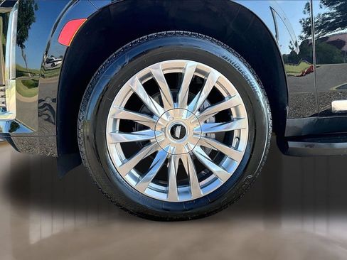 Used 2023 Cadillac Escalade ESV Premium Luxury AWD/4WD image 8