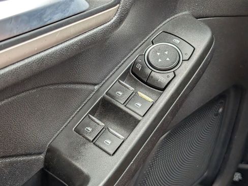 Used 2021 Ford Escape SE image 15