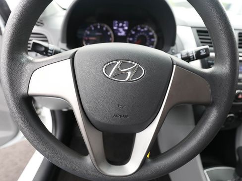 Used 2015 Hyundai Accent GLS FWD image 12