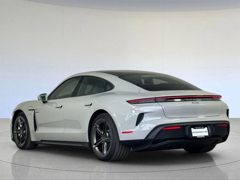 Used 2025 Porsche Taycan Turbo image 3