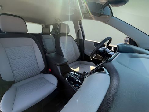 Used 2021 Chevrolet Equinox LS w/ LPO, Floor Liner Package FWD image 19