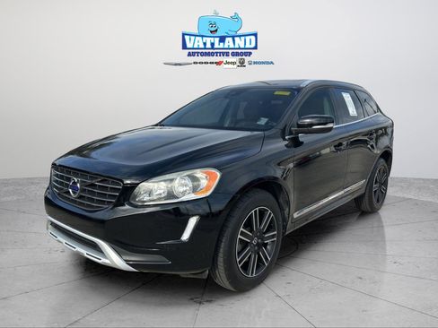 Used 2017 Volvo XC60 T5 Dynamic w/ Preferred Option Package image 1