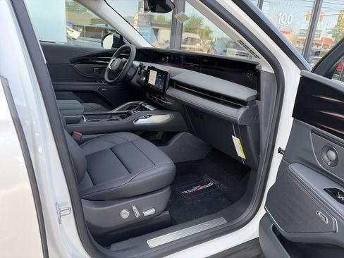 New 2026 Lincoln Nautilus Premier w/ Equipment Group 102A AWD/4WD image 8