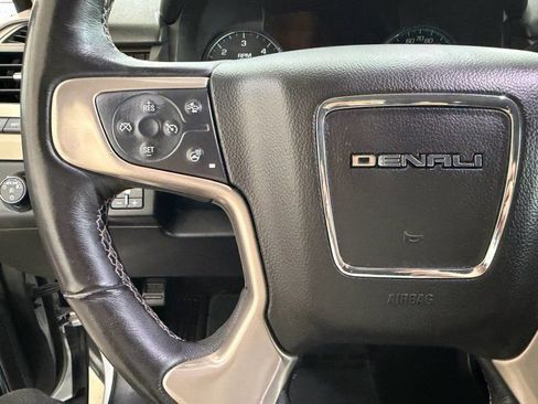 Used 2017 GMC Yukon Denali image 25