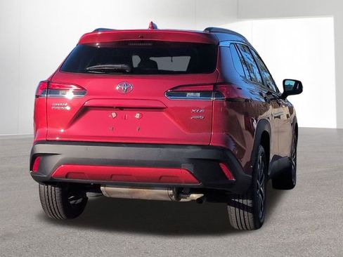 Certified 2023 Toyota Corolla Cross XLE image 5