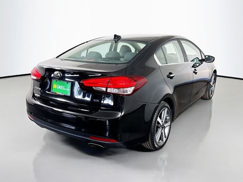 Used 2017 Kia Forte EX image 10