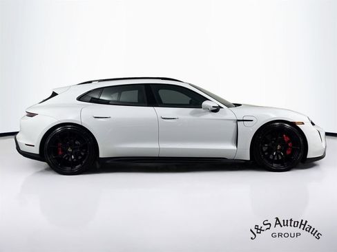 Used 2022 Porsche Taycan GTS AWD/4WD image 8