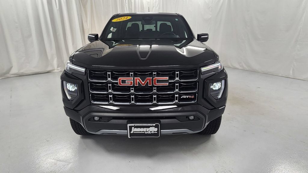 Used 2024 GMC Canyon AT4 AWD/4WD image 8