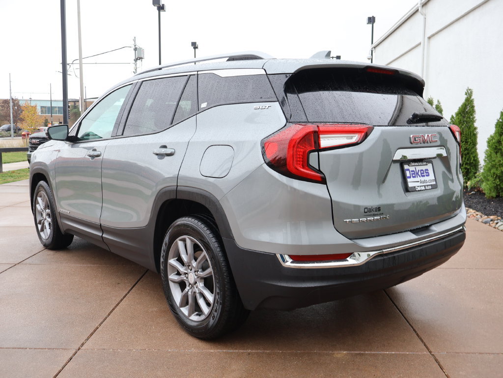 Certified 2024 GMC Terrain SLT FWD image 4