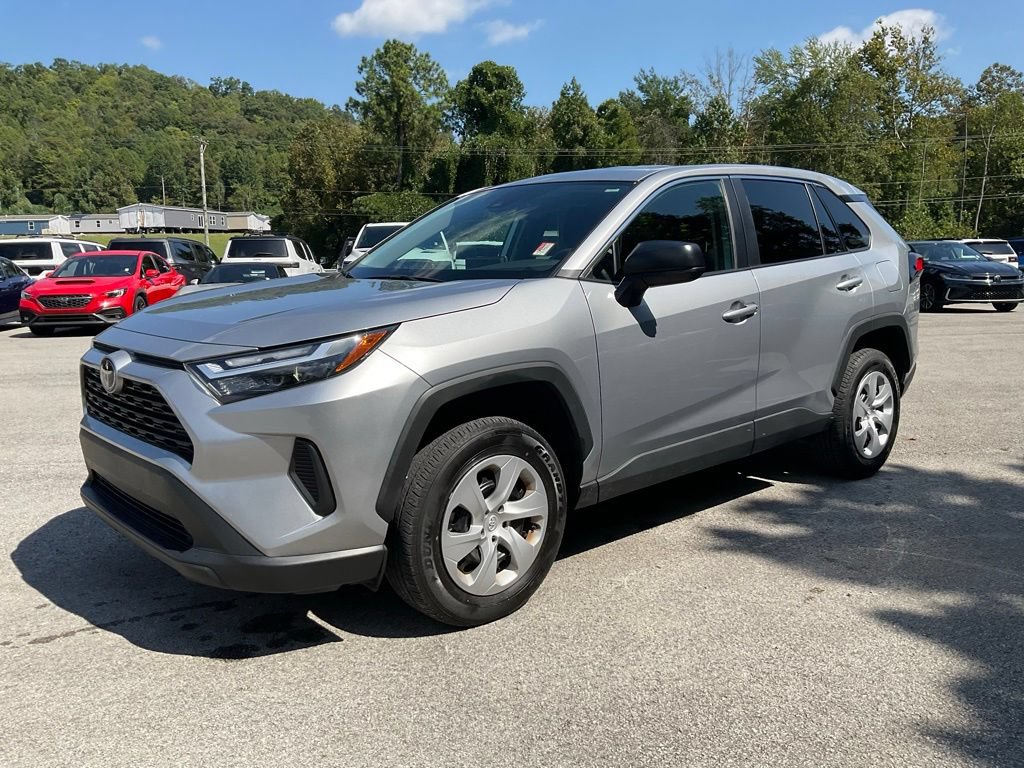 Used 2025 Toyota RAV4 LE FWD image 3