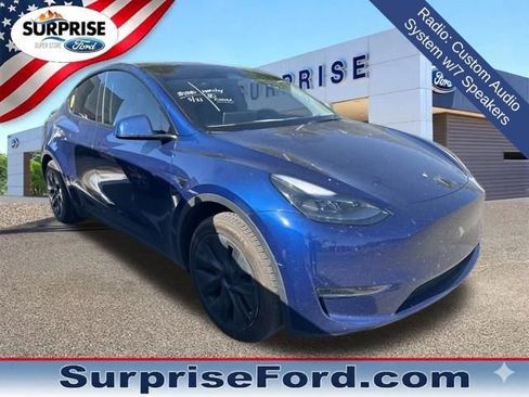 Used 2024 Tesla Model Y Long Range RWD image 9