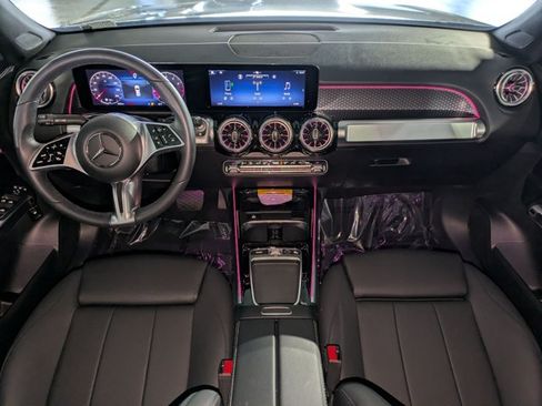 Used 2025 Mercedes-Benz GLB 250 image 18
